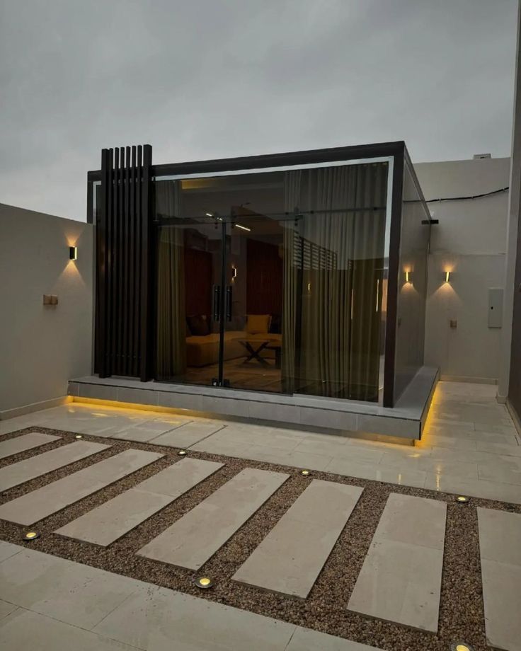 مقاول بناء ملاحق