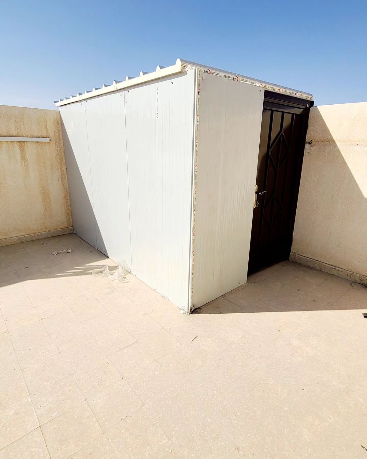 اسقف ساندوتش بانل