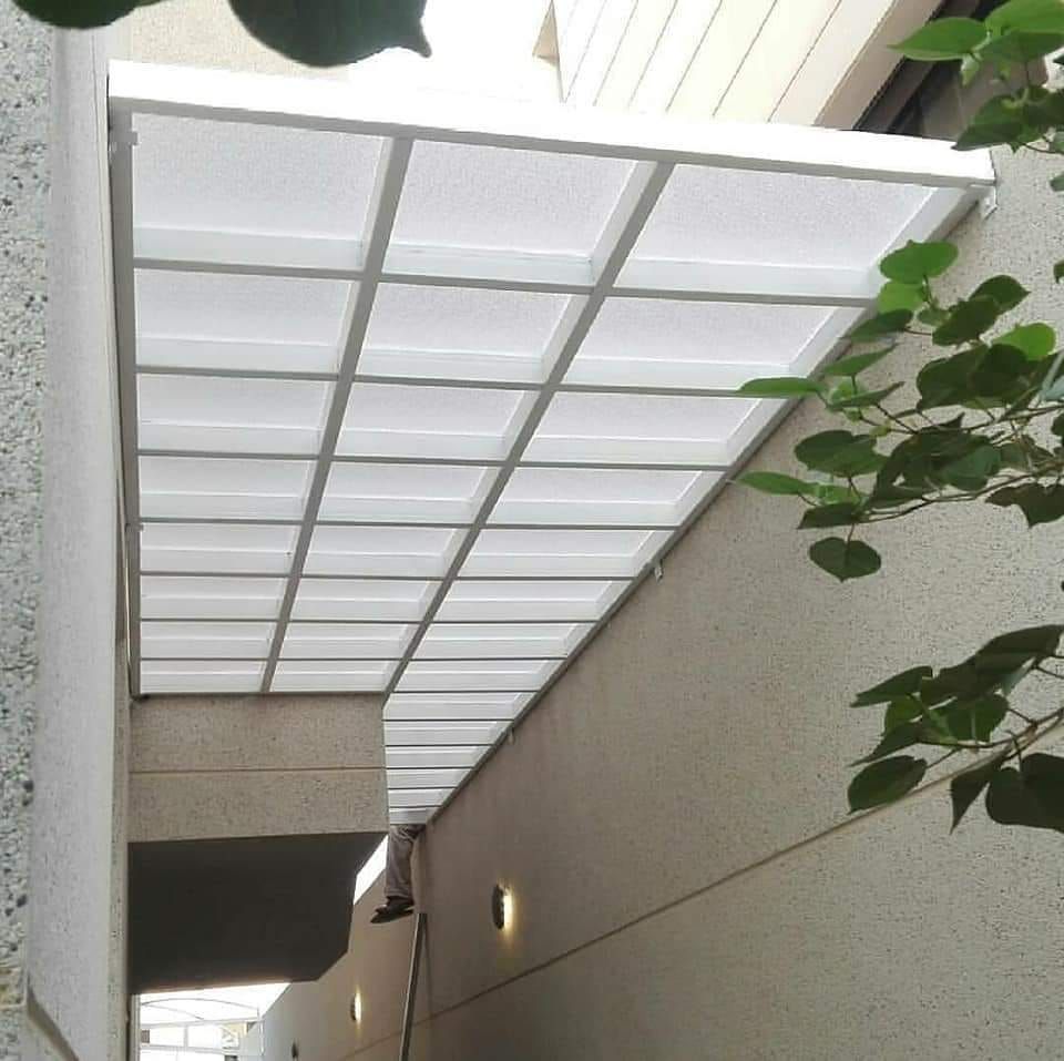 مظلات المطر