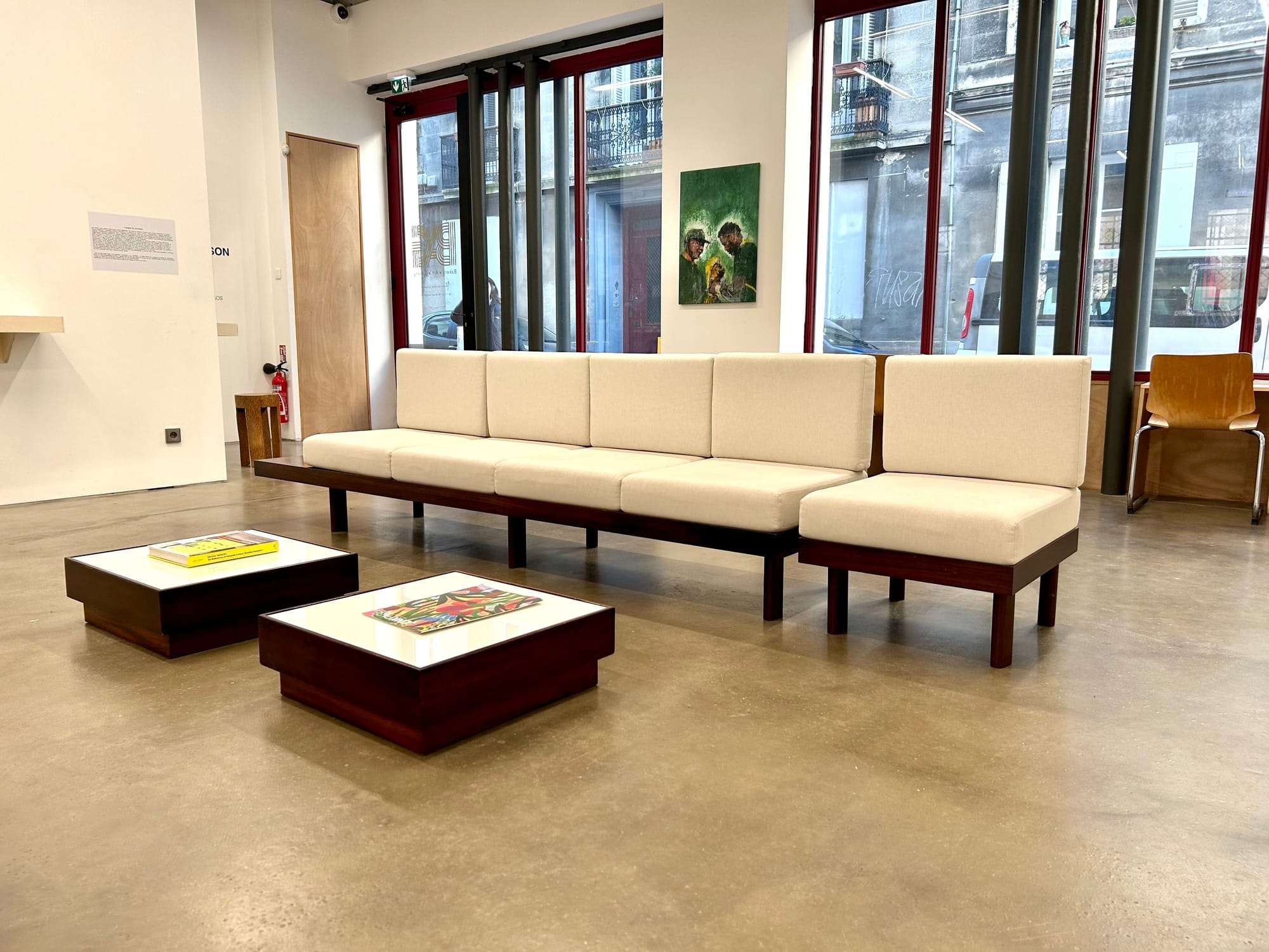 Jonathan Hindson & Galeria modernista : Dialogos