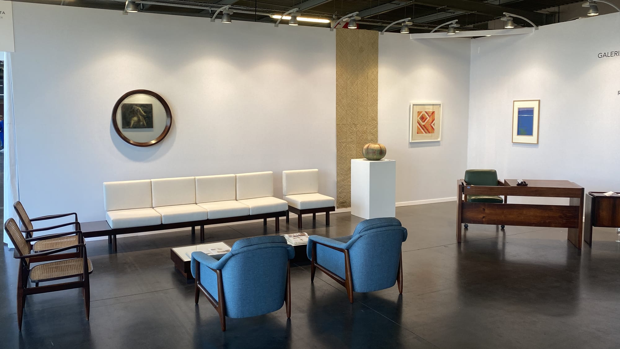 Modern furniture from Rio's interior designer : Joaquim Tenreiro & Sergio Rodrigues 