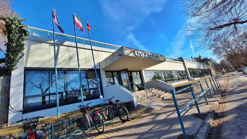 Tájékoztatás a váci uszodában talált kamera ügyében folyt nyomozás megszüntetéséről - frissítve!