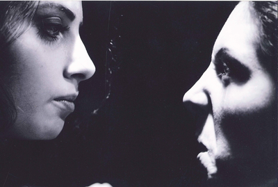 النهار – نزيه خاطر – 11 آذار 2004 -  نسخة ثانية معدّلة من مسرحية "ستريبتيز" لميشال جبر امرأتان تختزلان تجارب نساء بلا قناع