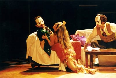 زهير غانم – 4/تشرين الثاني/1999مسرحية  "الحياة حلوة" إعداد وإخراج: ميشال جبر-حين تنفجر الدراما من خلال الممثلين