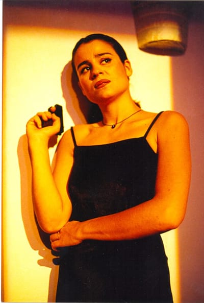 الديار –11 كانون الثاني 1998
 د. وطفاء حمادي هاشم – 

"هي في غياب.. الحب والموت" 
"عرض لميشال جبر، مع كارول سماحة وجو قديح