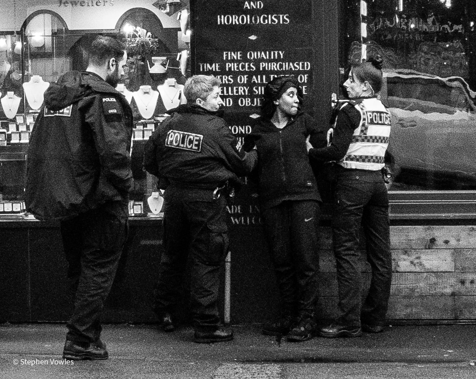 Are, Bure, Boke (grainy, blurry, out-of-focus)