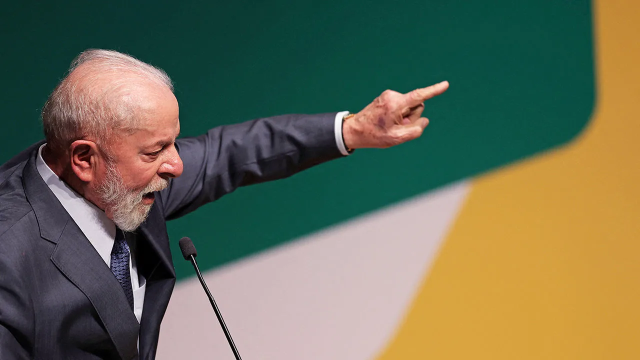 LULA FOI ESPIONADO POR MAIS DE 50 ANOS PELA CIA O MEU BRASIL QUE SOFRE!