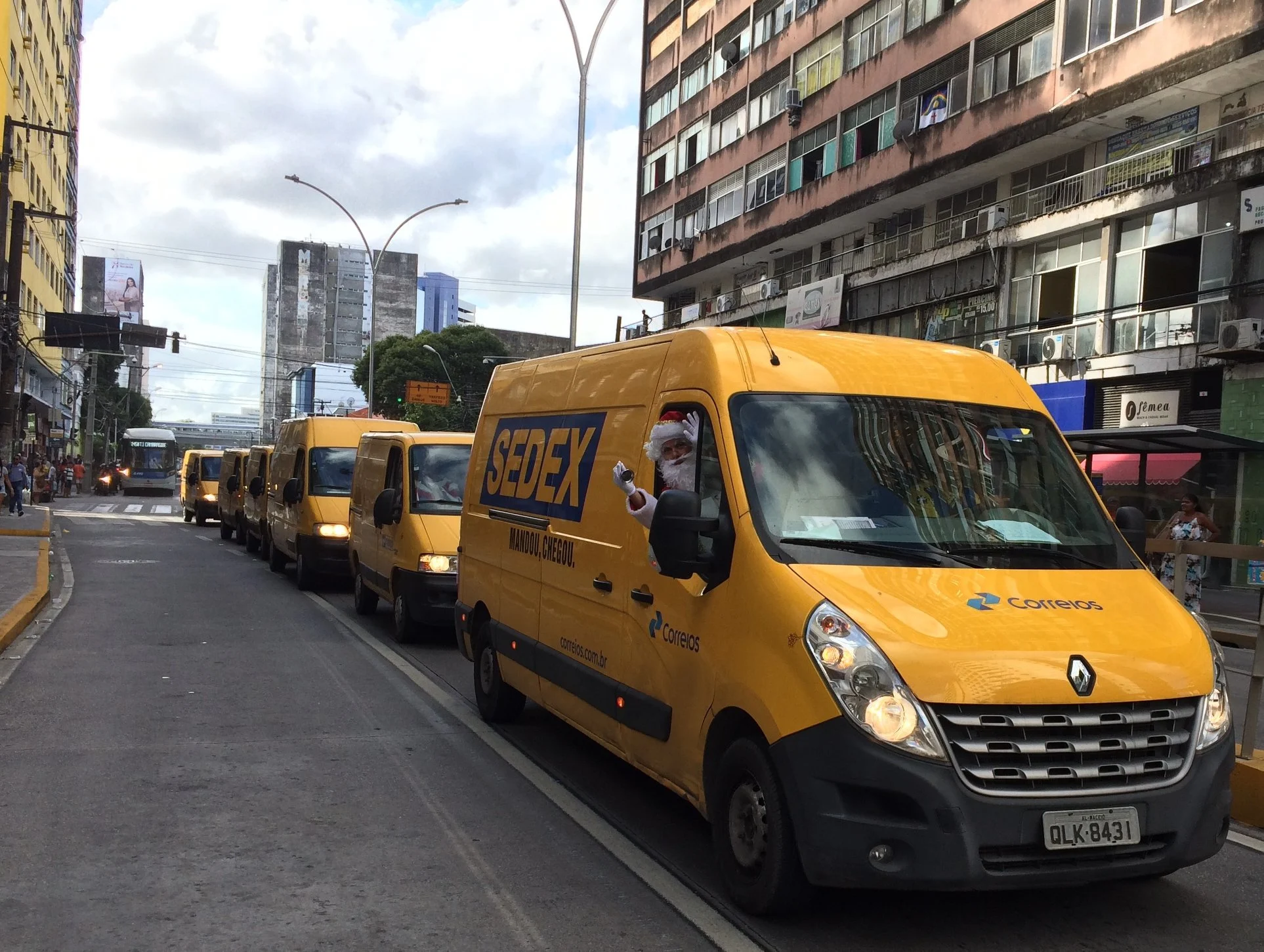 AGORA É A VEZ DO CORREIO SER FATIADO