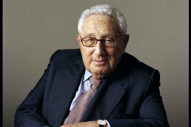 KISSINGER OUTRO GEONOCIDA E MILICIANO POR DETRAS DO OUTRO GOLPE MILITAR NA ARGETINA !!
