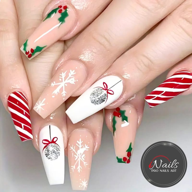 Top 5 Trending Christmas Nails Art