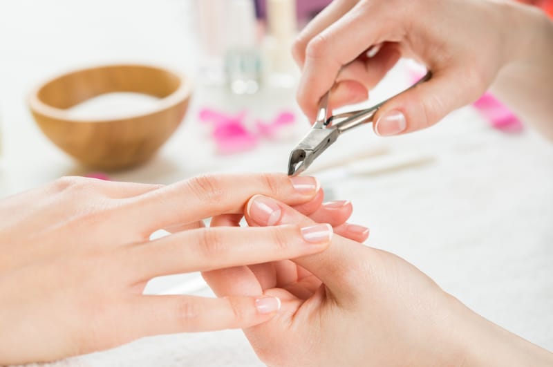 COLLAGEN SPA MANICURE