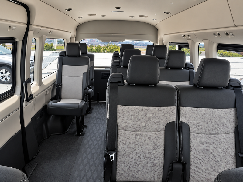 TOYOTA HIACE VAN 