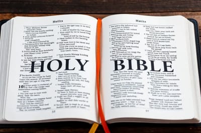 سِفِر تثنية الإشتراع - الفصل العاشر - عنوان المقطع قبول شفاعة موسى - الآيات العاشرة حتَّى الثالثة عشر