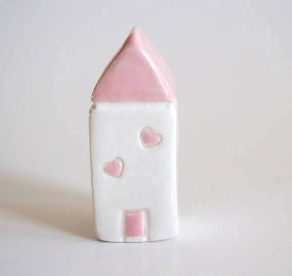 Message du jour : ce Tirage est universel et ne parlera qu à certain.e.s d entre vous. Prenez ce qui Vous convient. 20.02.2026 : ici il est question d un éventuel déménagement qui pourrait se faire avec succès. Également vous reprenez espoir sur les éventuels soucis et incertitudes. Victoire, bravo.