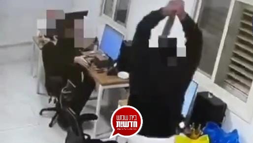 נלכד על ידי מתנדבי "השומרים": חשוד פרץ למשרד וגרם לנזק של אלפי שקלים