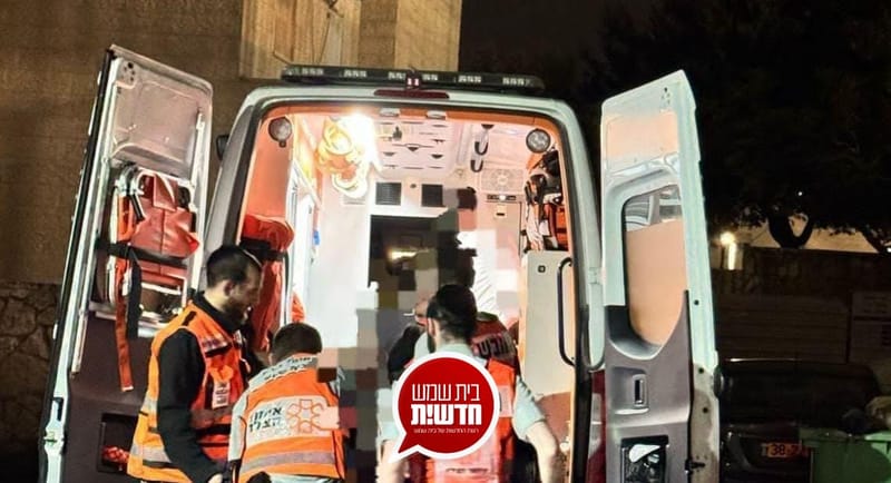 רחוב נחל מיכה: גבר נפל מגג פרגולה שקרסה - מצבו בינוני