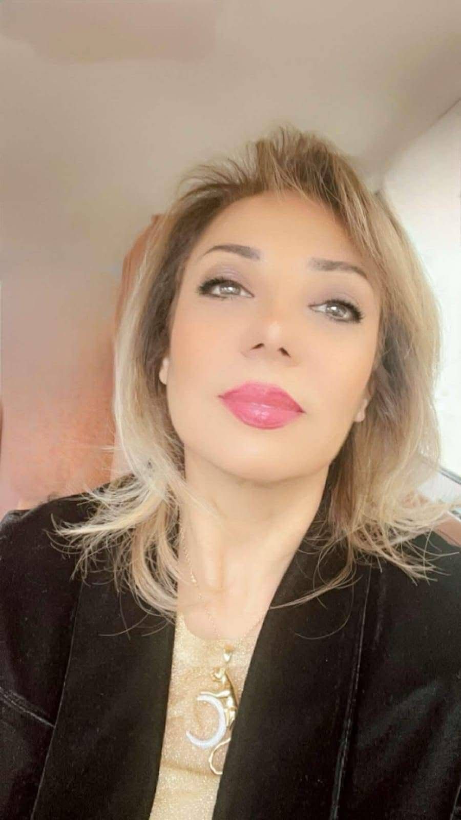 بين استنباط واستقراء - د. لور عبد الخالق