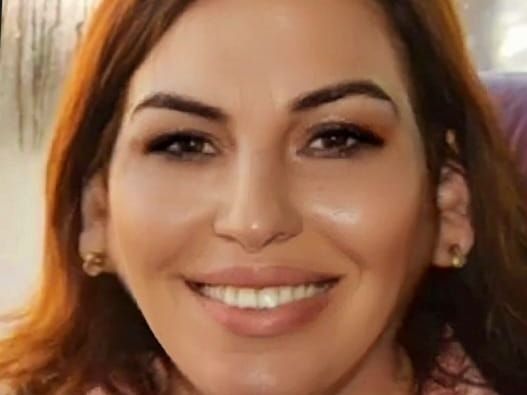 يجلسان ... الشاعرة سناء شجاع