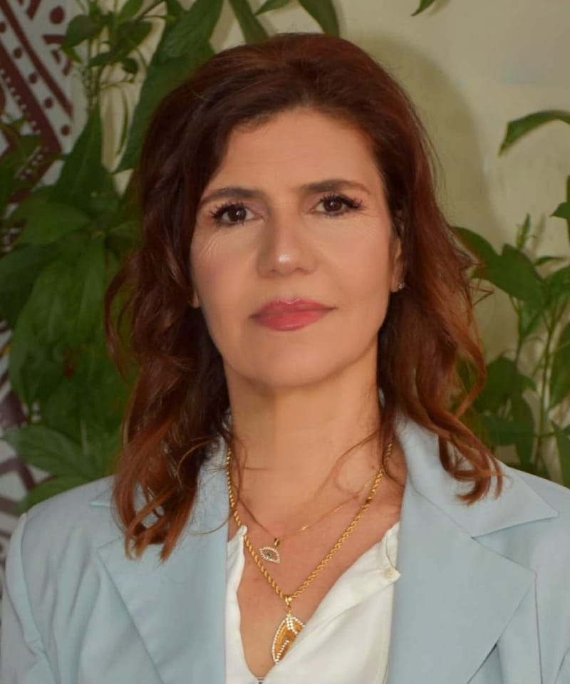 حفل توقيع جناحان في الافق - الكاتبة لينا صياغة