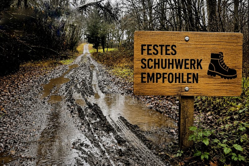 Festes Schuhwerk empfohlen