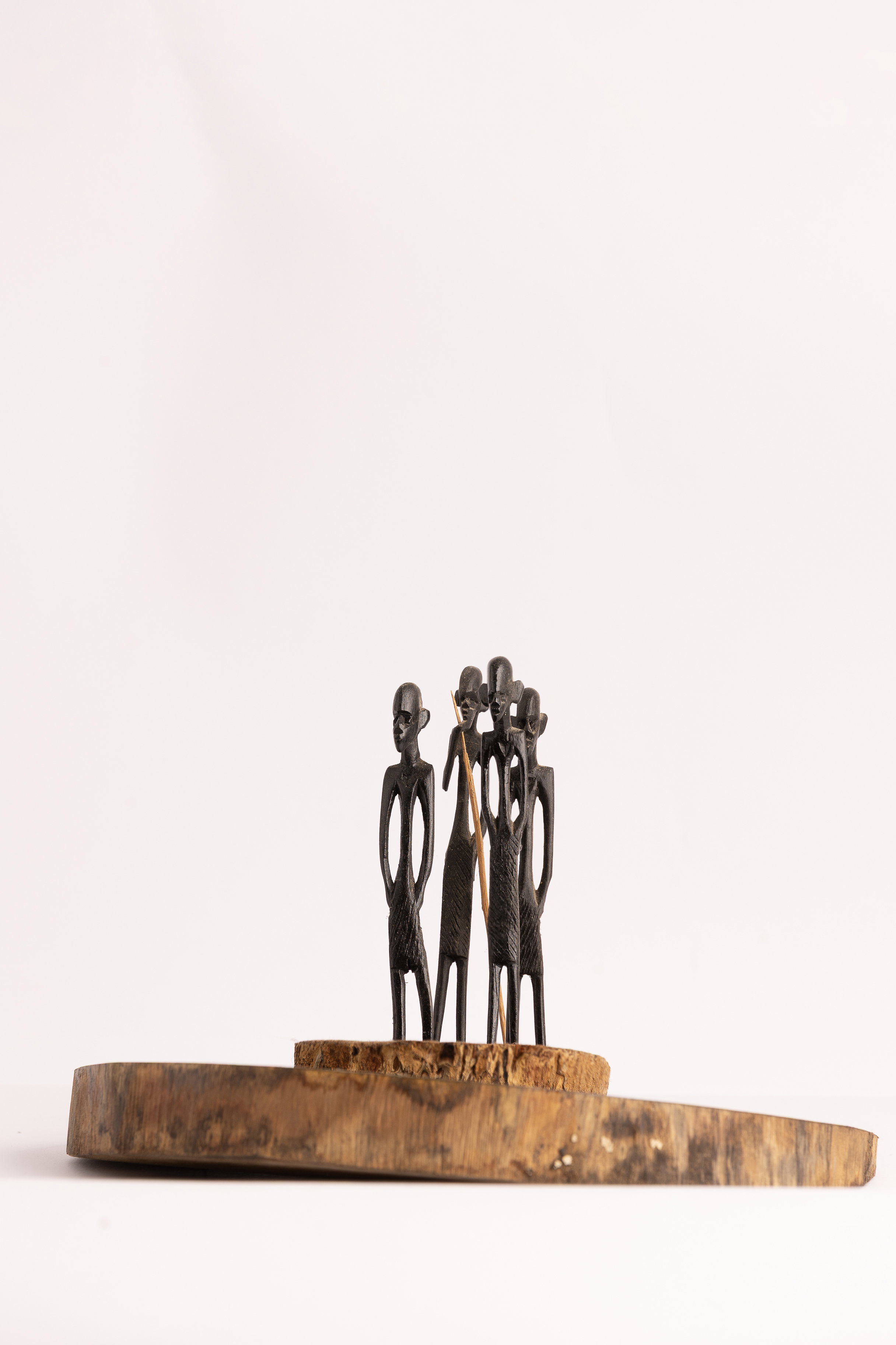 Photographing sculptures in tap/wood