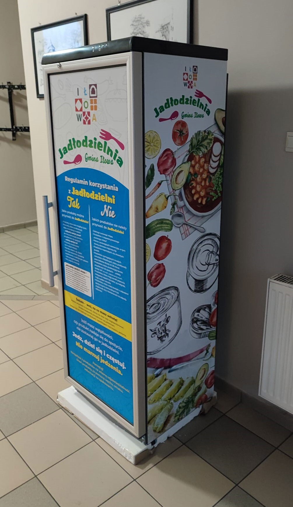 Oklejanie witryn folią