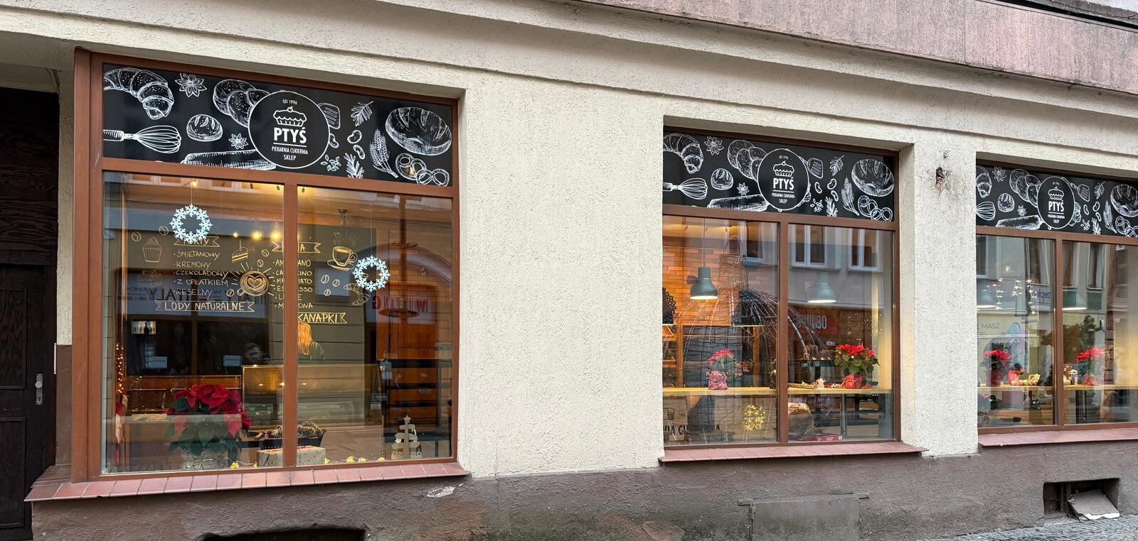 Covering shop windows with foil