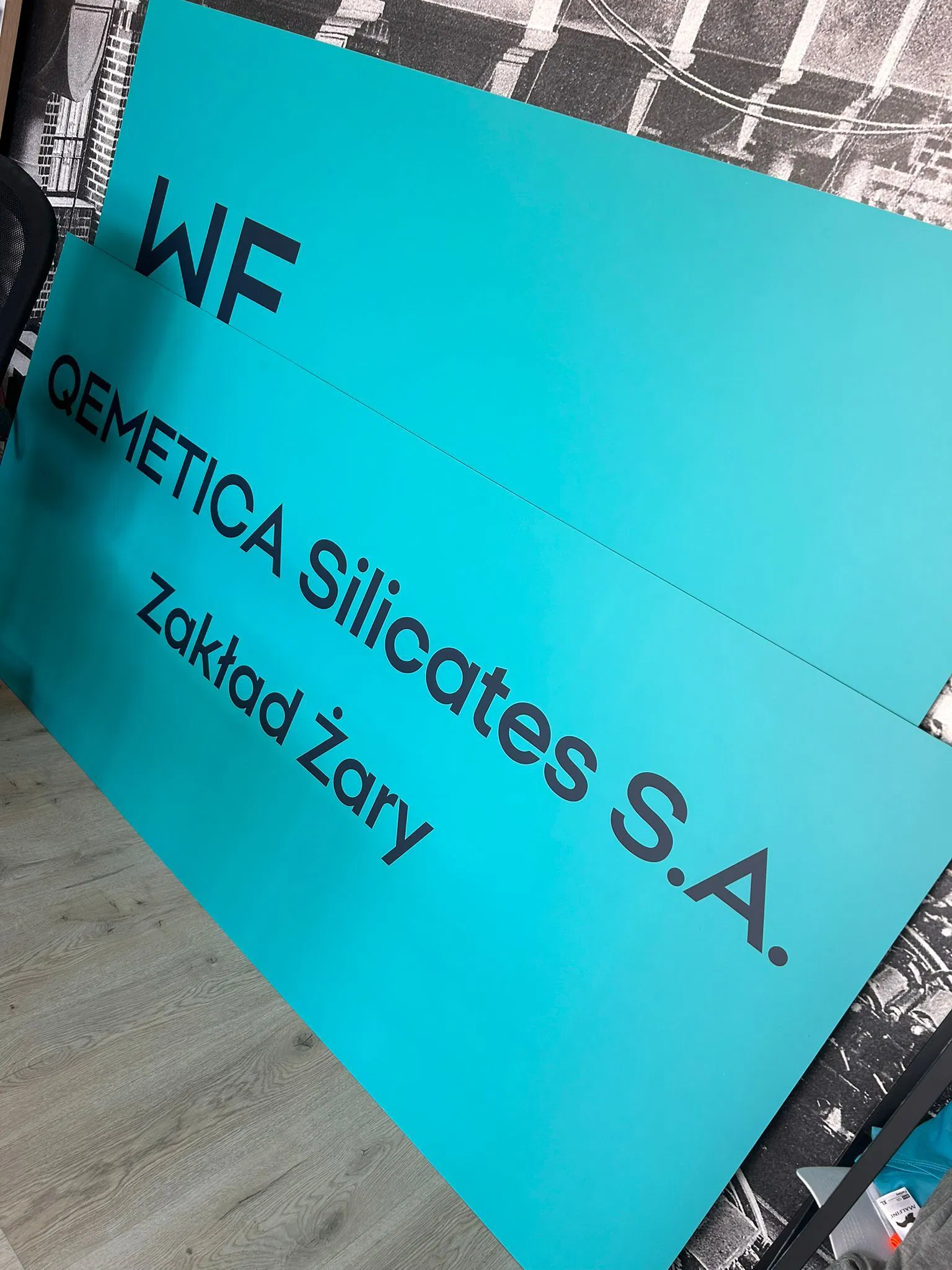 Advertising boards