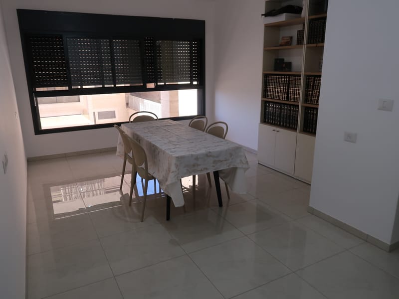 דירת 3 חדרים לבין הזמנים ושבתות