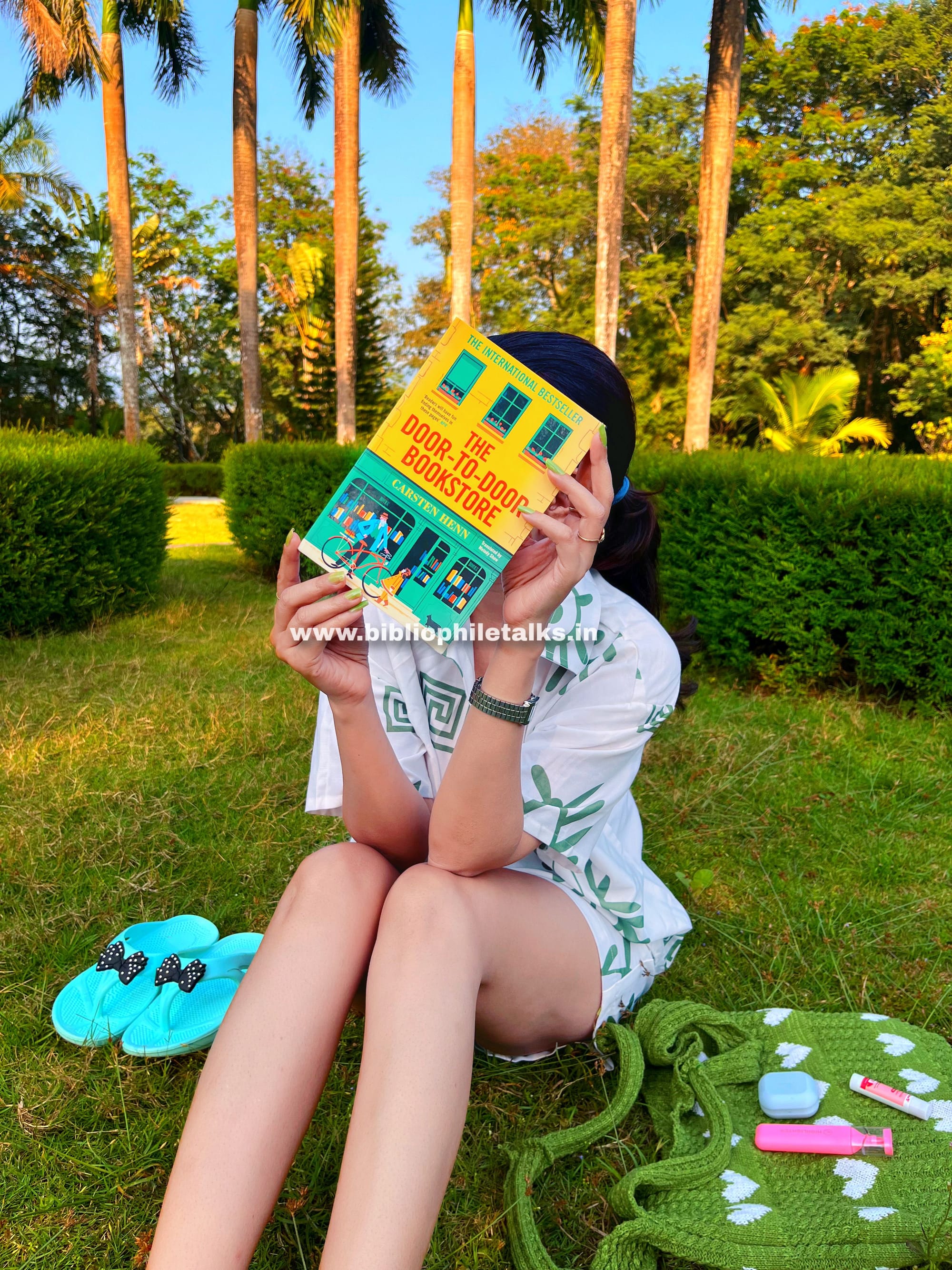 THE DOOR TO DOOR BOOKSTORE REVIEW