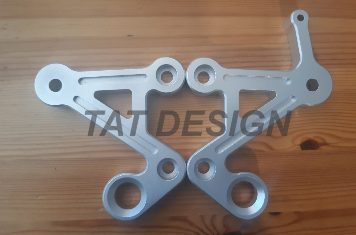 Position relevée et reculée