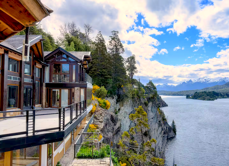 PATAGONIA YOGA & HIKING RETREAT