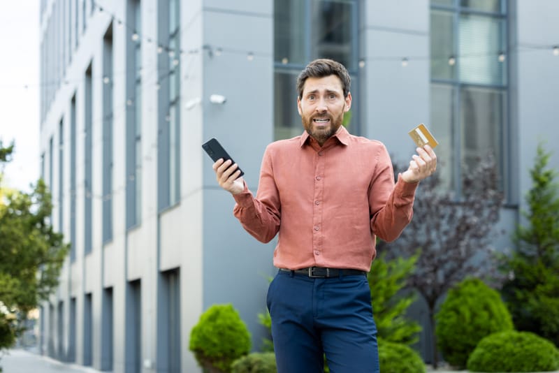 הונאה במכרזים / התקשרויות עם רשויות