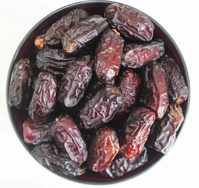 ما هي فوائد تناول تمر صقعي المدينة للصحة؟