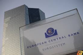 لاغارد تحذر من تداعيات اقتصادية جراء سياسات ترامب التجارية