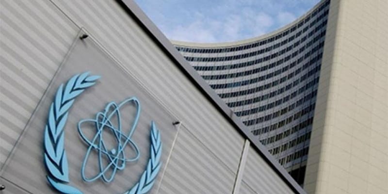 ايران توقف التعاون مع الوكالة الدولية للطاقة الذرية