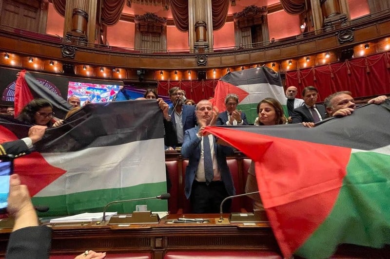 حماس .. التخلي عن السلاح مرهون   باقامة الدولة الفلسطينية المستقلة