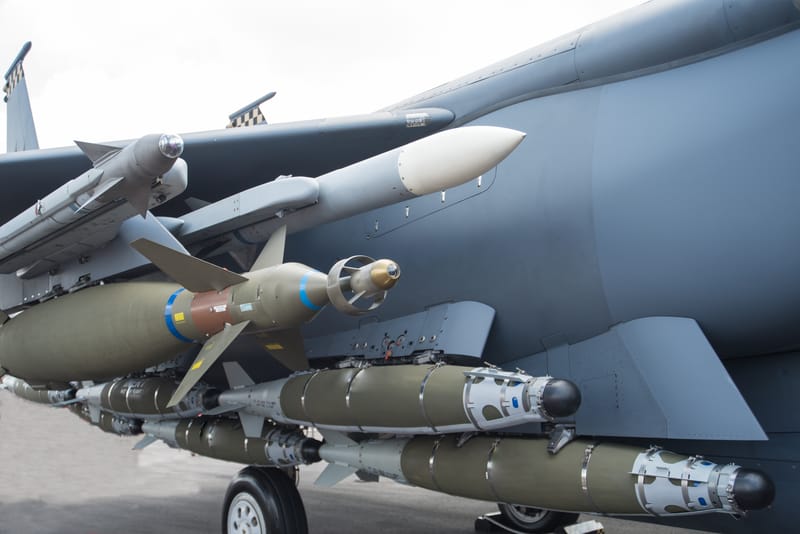 اسبانيا تنظم الى فرنسا وتدعو المجتمع الدولي لوقف تصدير الأسلحة الى الاسرائيل