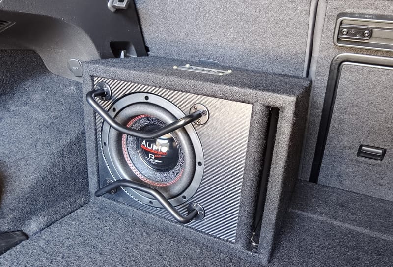Installation d'un caisson de basse
