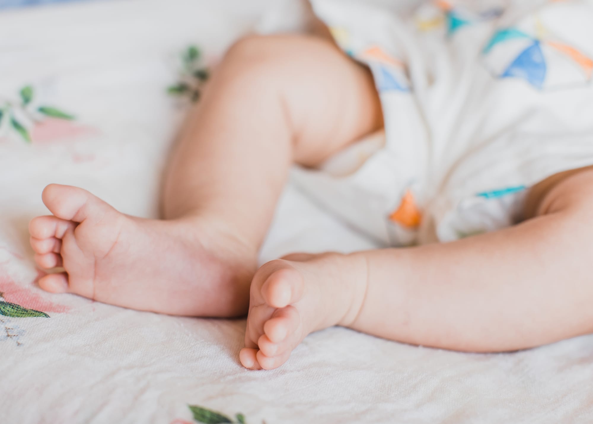Different from the traditional posed or studio session. I capture your family as you are. Your Babies are born perfect just as they are, I believe they should never be placed in any unnatural positions during their photoshoots.