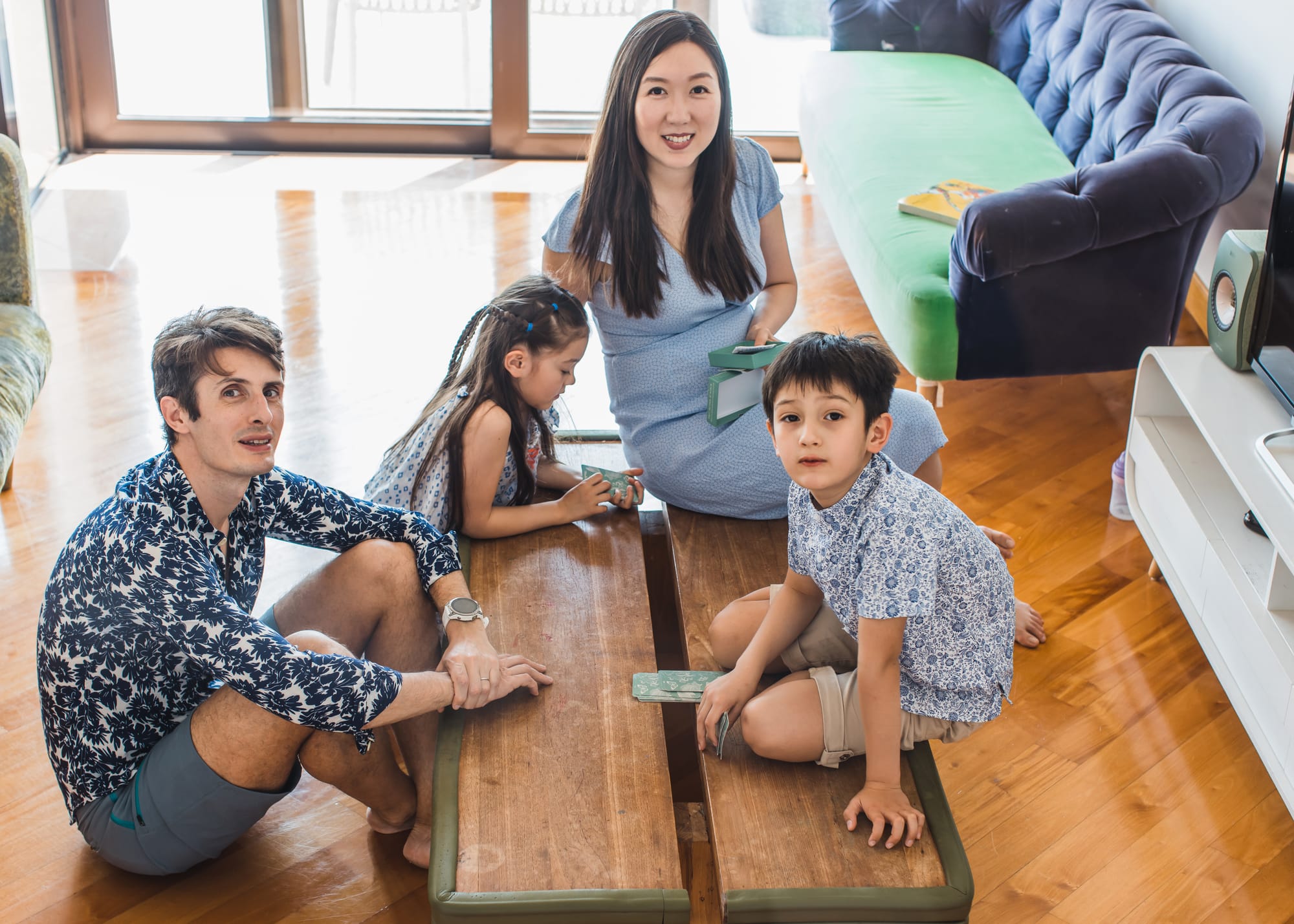 Different from the traditional posed or studio session. I capture your family as you are. Your Babies are born perfect just as they are, I believe they should never be placed in any unnatural positions during their photoshoots.