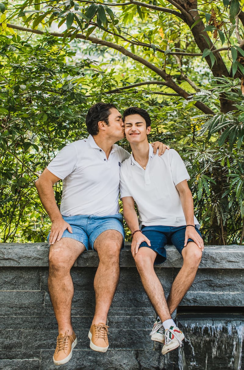 A true meanfuling and emotional family photoshoot