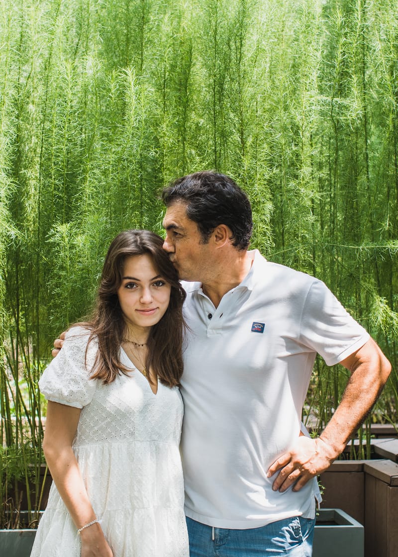 A true meanfuling and emotional family photoshoot