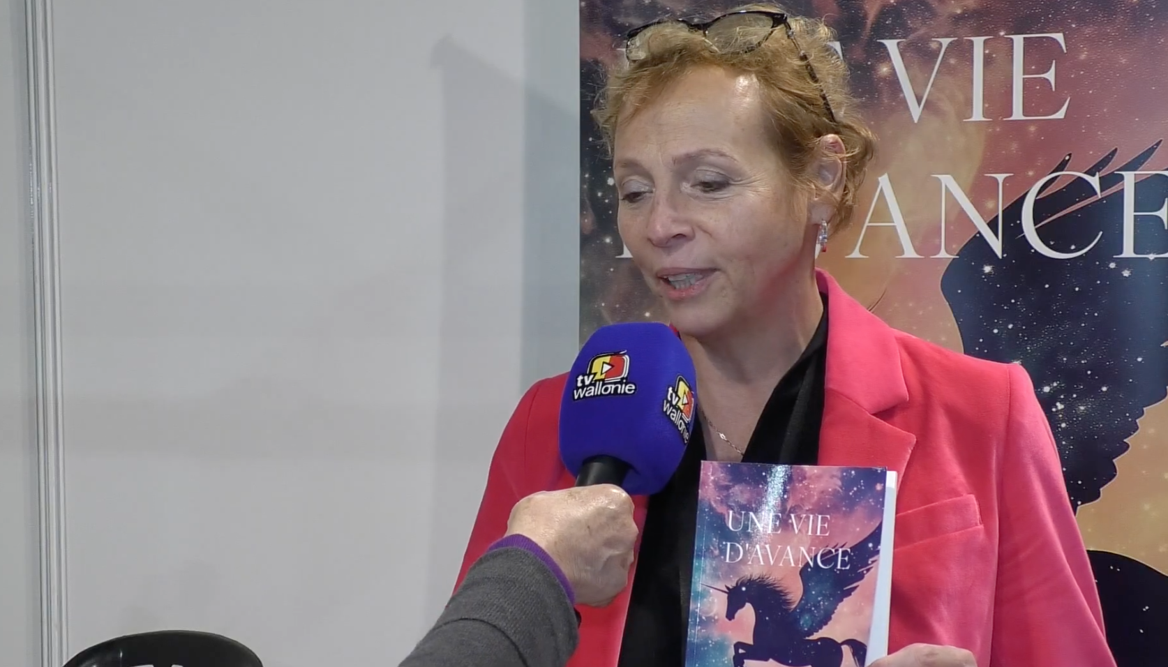 Rencontre avec l'auteur du livre une "Vie d'avance" de Catherine DELADRIERE au salon Parallèle 2024