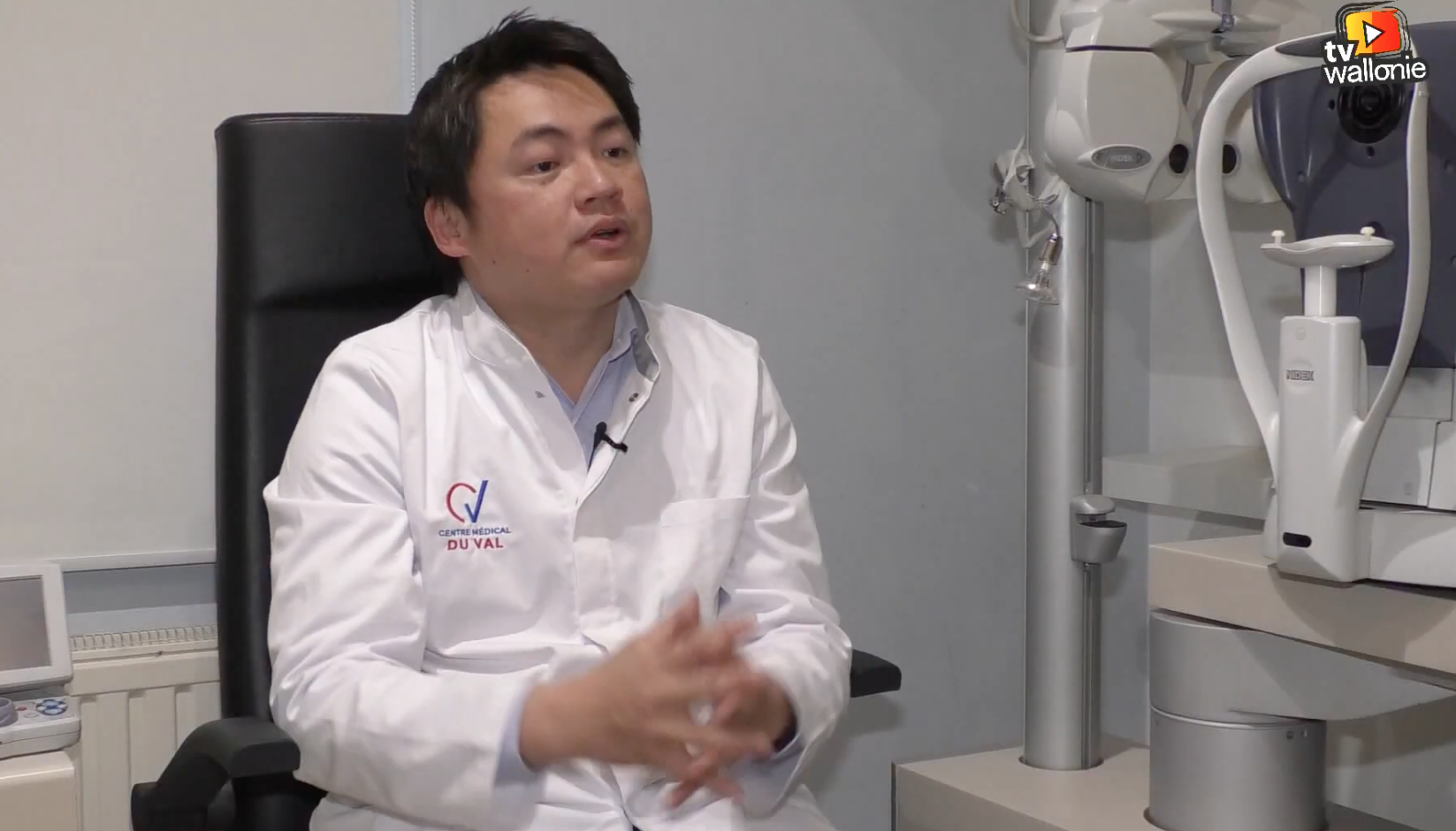 Rencontre avec le Dr Vincent Qin, ophtalmologiste au centre médical du Val