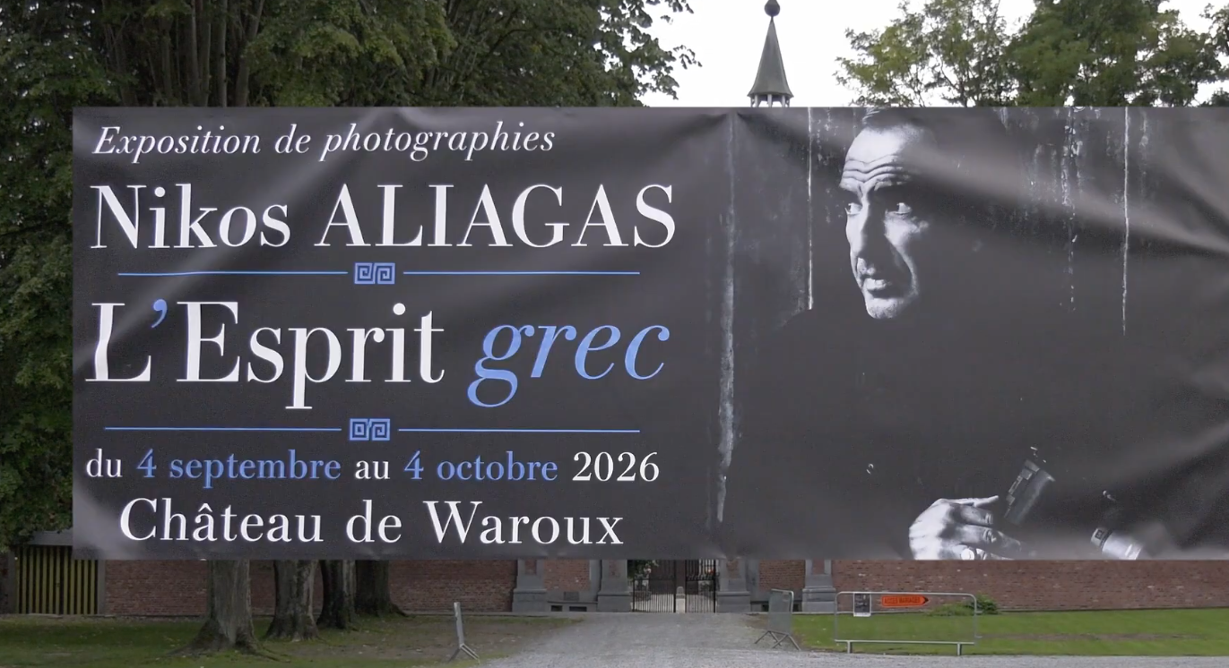 Découvrez notre reportage exclusif au cœur de l'exposition « L'Esprit grec » de Nikos Aliagas