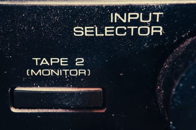 Top 10 tips om tape echo creatief te gebruiken in de studio, van slapback tot soundscapes