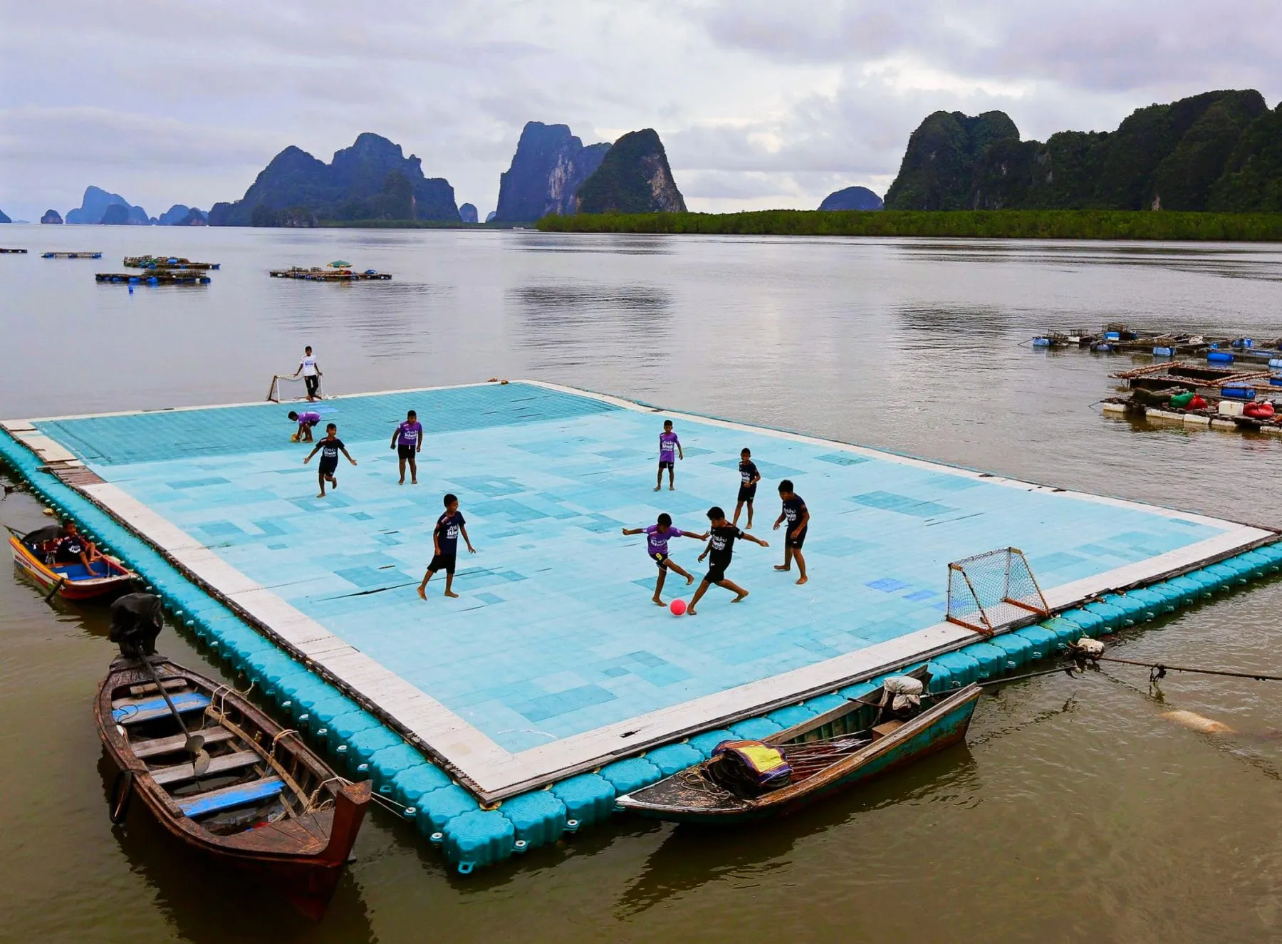 THAI PANYEE'S FOOTBALL HEROES AND THEIR FLOATING PITCH