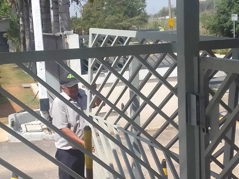 III. ETAPA - PORTÃO VEICULAR