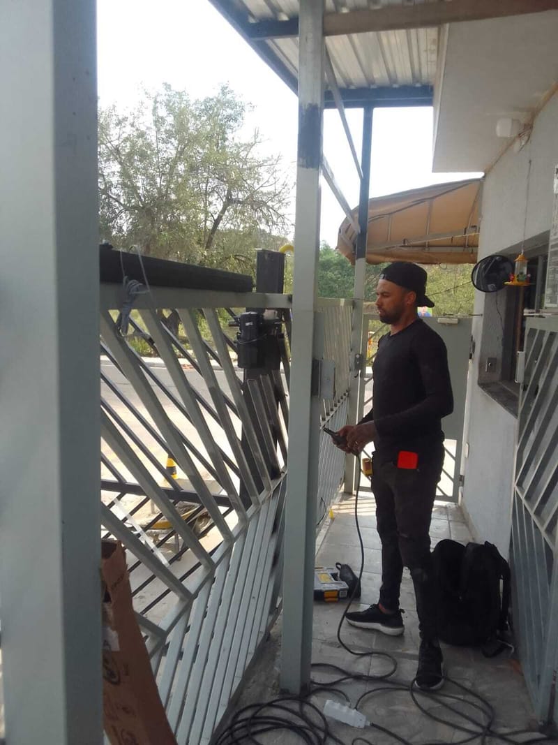 III. ETAPA - PORTÃO VEICULAR